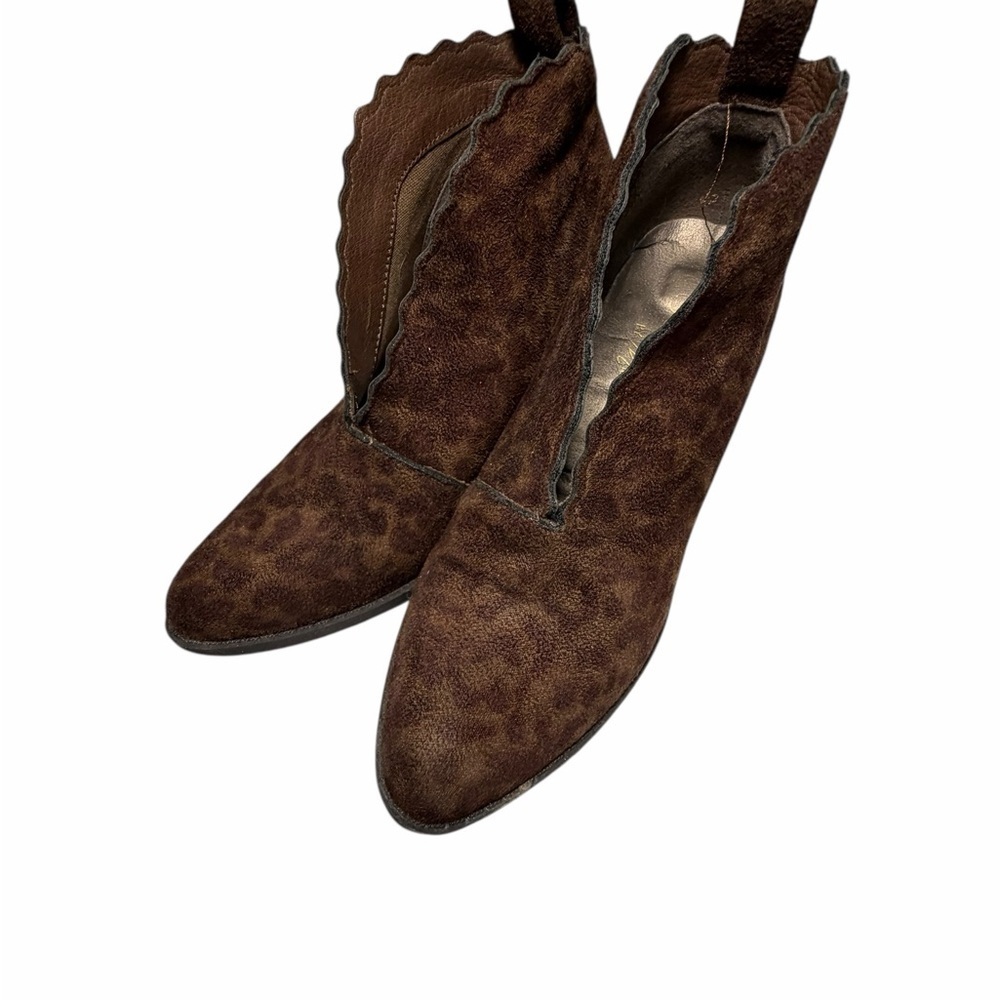 Coconuts by Matisse Addie Leopard Women's Brown Scalloped Suede Ankle Boots Sz 5